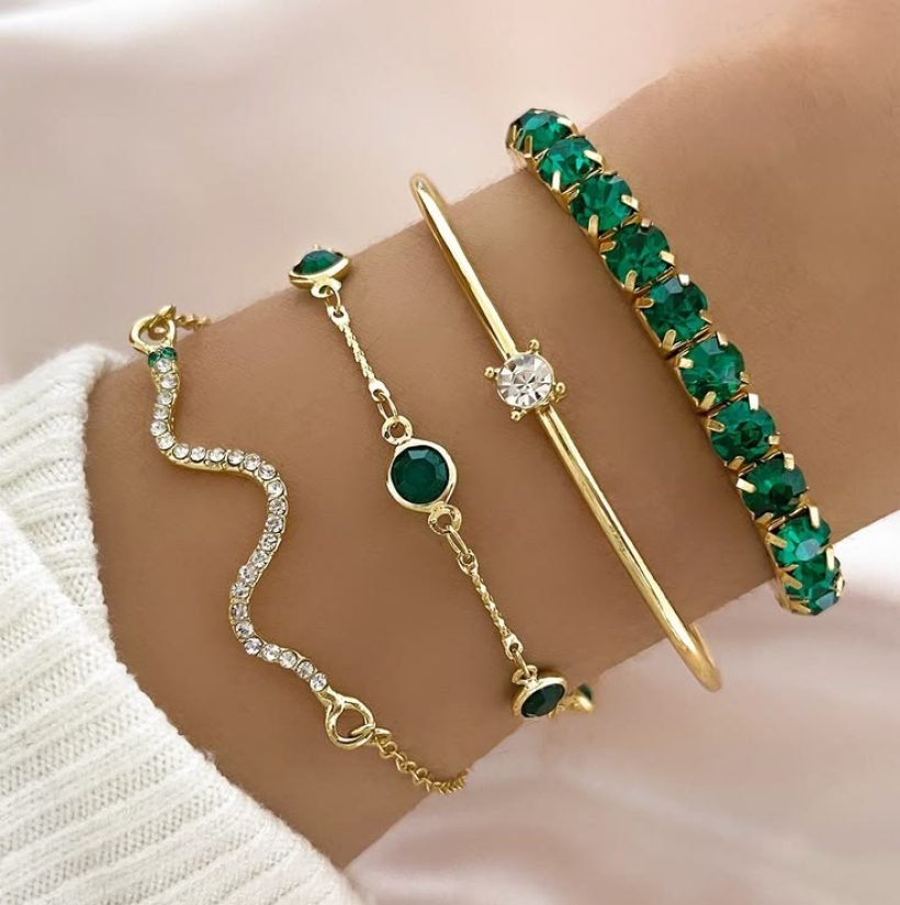 Fashionable New Style Full Rhinestone Snake Shaped Bracelet Set Including 4pcs (chain In Green Rhinestone Design, Quantity Of Rhinestones Varies)